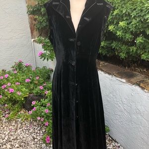 Richard Tyler Long velvet black coat/dress